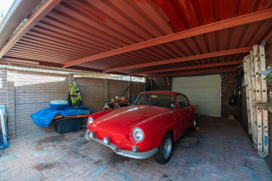 4 Bedroom Property for Sale in Lovemore Heights Estate Eastern Cape